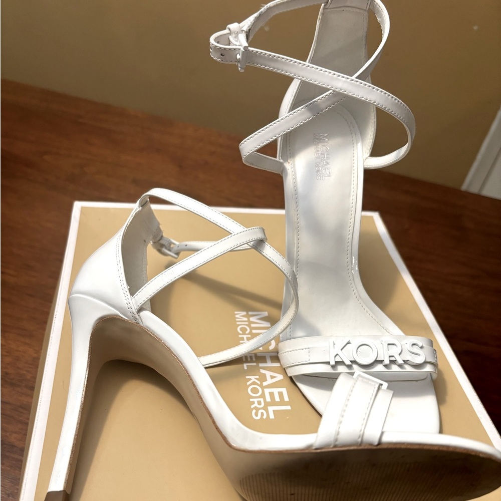 MK Goldie single sole sandal, optic white.